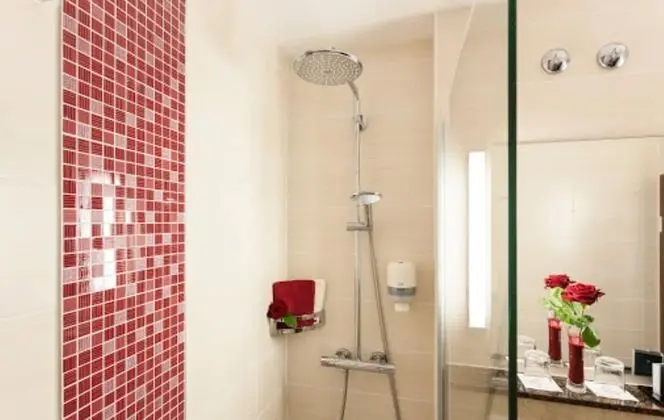 Business Tek Büyük Yataklı Oda