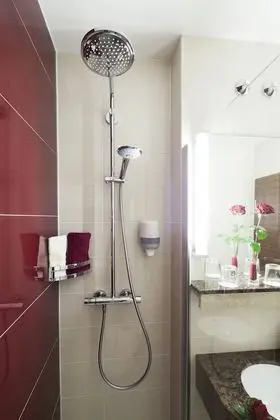 Business Tek Büyük Yataklı Oda