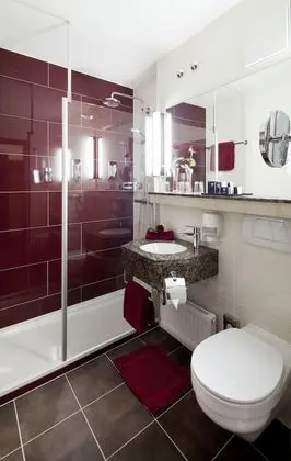 Business Tek Büyük Yataklı Oda