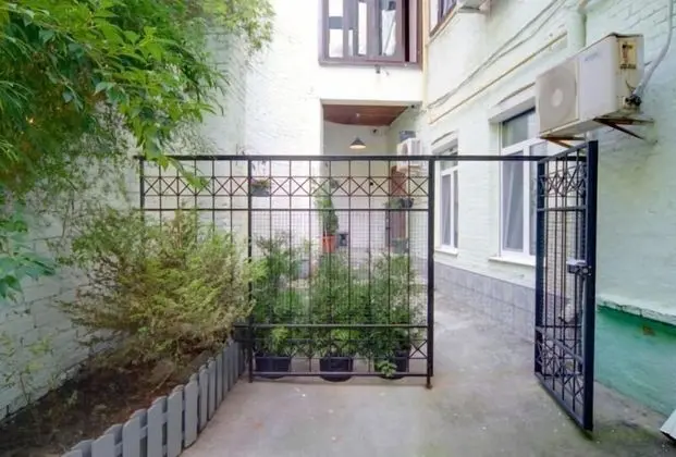 Design Stüdyo (Design Studio on Mikhailovskaya, 24V)