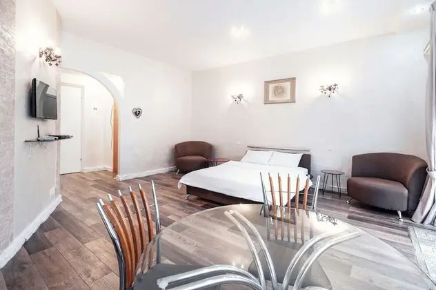 Luxury Stüdyo, Sigara İçilmez (Studio with Spa on Lisenko Street 3)