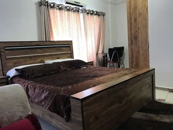 Tek Büyük Yataklı Oda