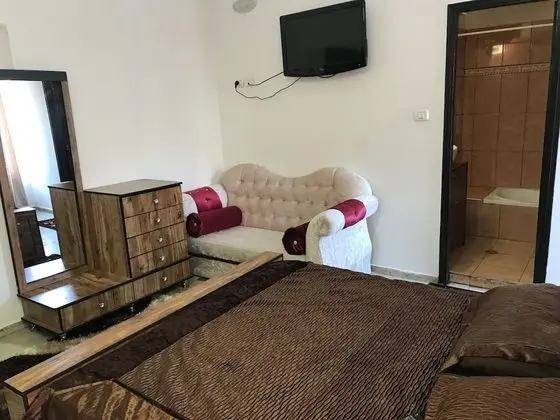 Tek Büyük Yataklı Oda