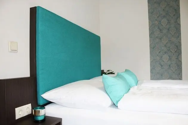 Basic Tek Büyük Yataklı Oda