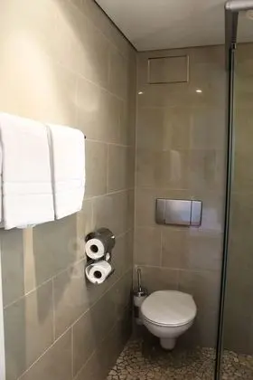 Basic Tek Büyük Yataklı Oda