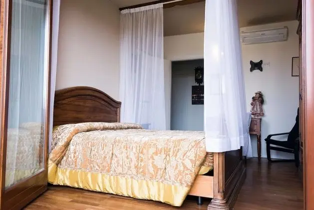 Tek Büyük Yataklı Oda, Balkon