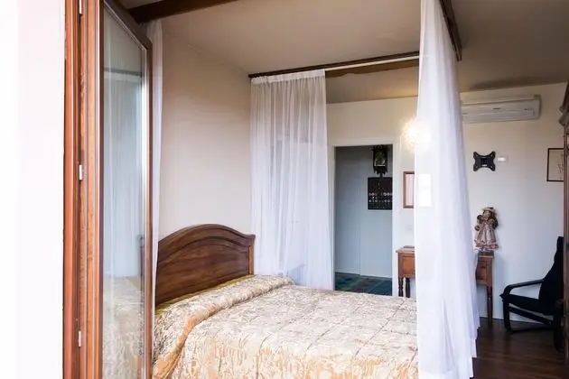 Tek Büyük Yataklı Oda, Balkon