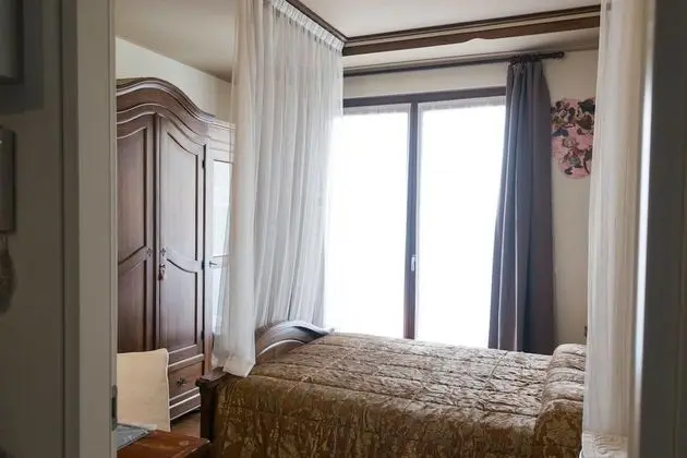 Tek Büyük Yataklı Oda, Balkon