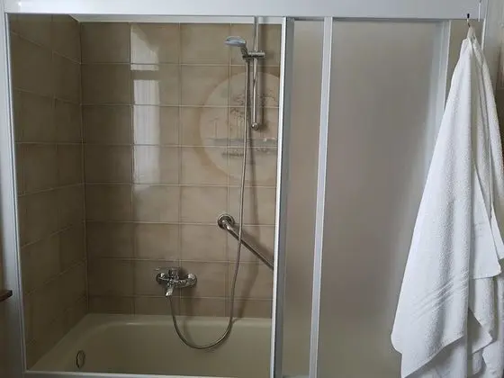 Tek Büyük Yataklı Oda, Balkon