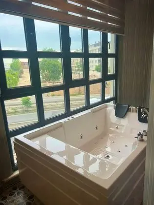 Deluxe Stüdyo Süit