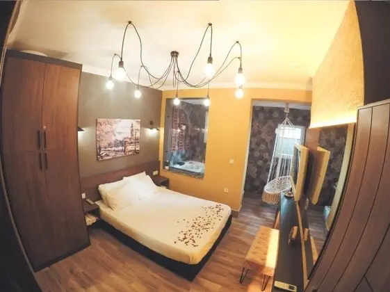 Jakuzili Standart Oda, Bahçe Manzaralı, Jakuzili
