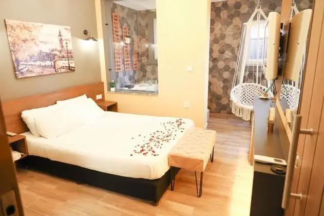 Jakuzili Standart Oda, Bahçe Manzaralı, Jakuzili
