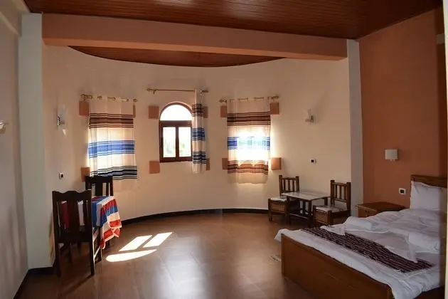 Family Oda, Sigara İçilmez, Şehir Manzaralı