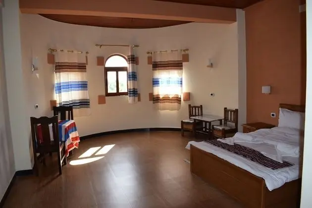 Family Oda, Sigara İçilmez, Şehir Manzaralı