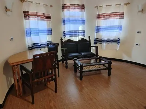 Family Oda, Sigara İçilmez, Şehir Manzaralı
