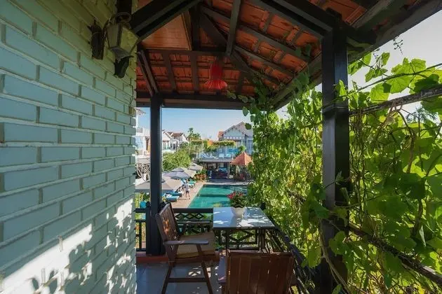 Deluxe Oda, Balkon, Havuz Manzaralı