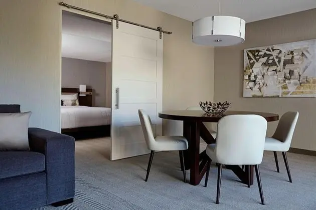 Club Süit, 1 Yatak Odası (Mobility Accessible, Roll-In Shower)