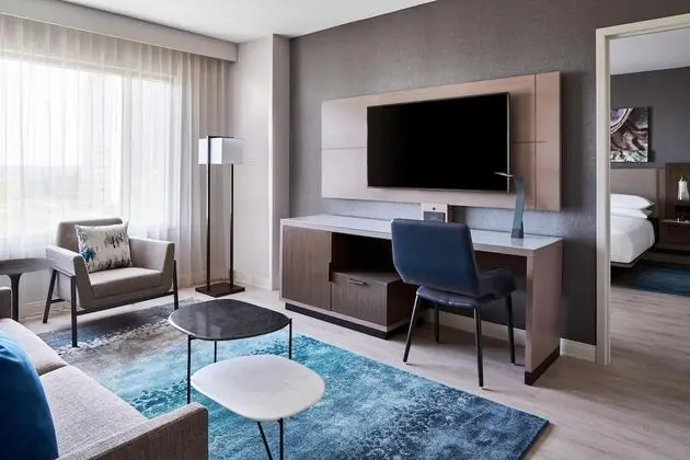 Oda, 2 Çift Kişilik Yatak, Şehir Manzaralı