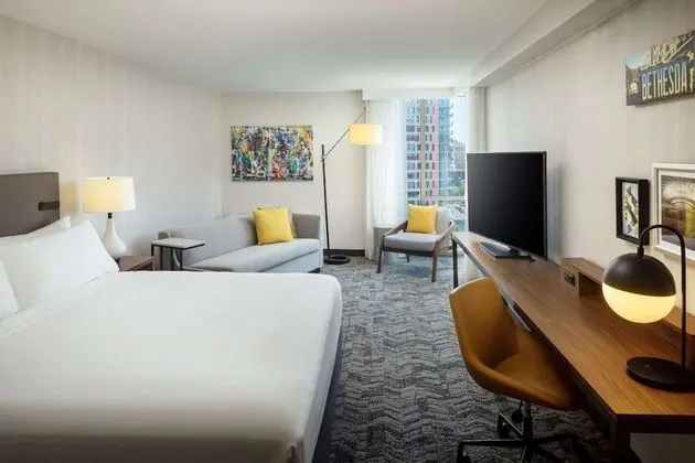 Superior Oda (1 King Superior with Queen Sofa Bed)