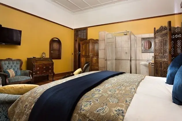Luxury Tek Büyük Yataklı Oda