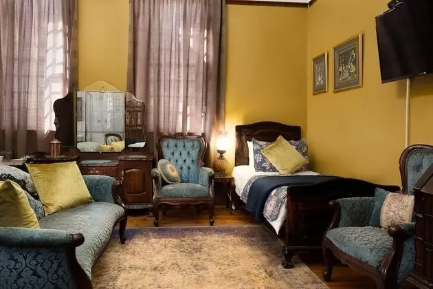 Luxury Tek Büyük Yataklı Oda