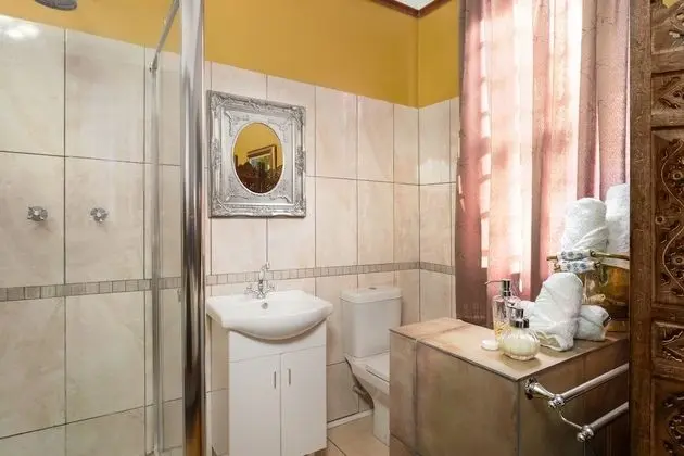 Luxury Tek Büyük Yataklı Oda