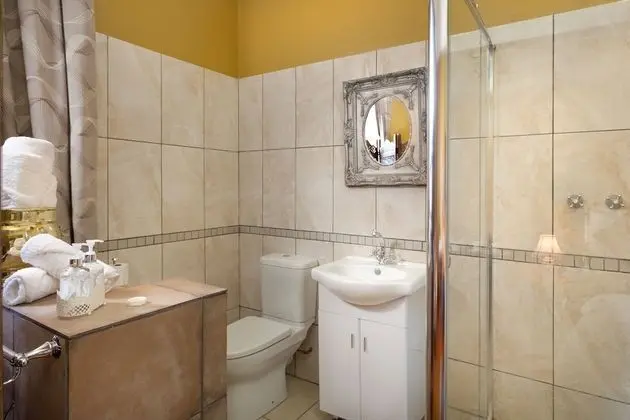 Luxury Tek Büyük Yataklı Oda