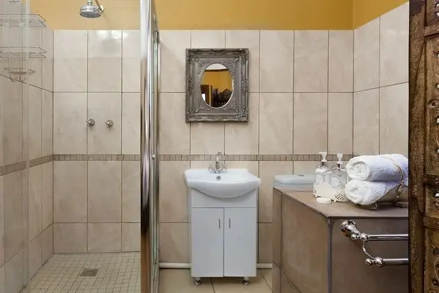 Luxury Tek Büyük Yataklı Oda