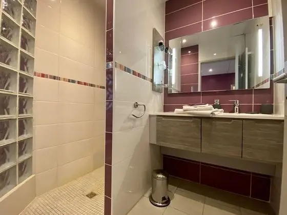 İki Ayrı Yataklı Oda, Özel Banyo