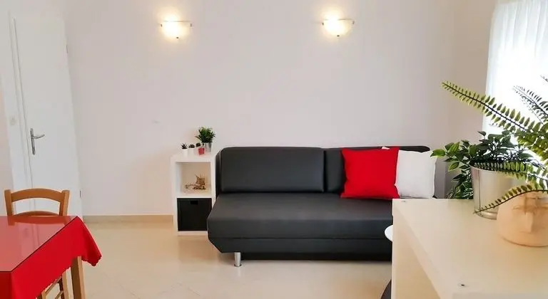 Apart Daire (Beti - 70 m from sea - A3(2+2))