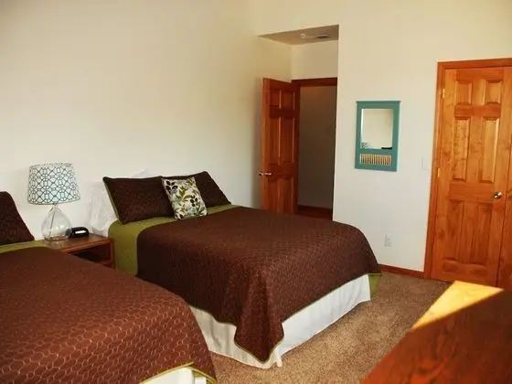 Daire, Birden Çok Yatak (Downtown Condo with LAKE & BAY VIEW)