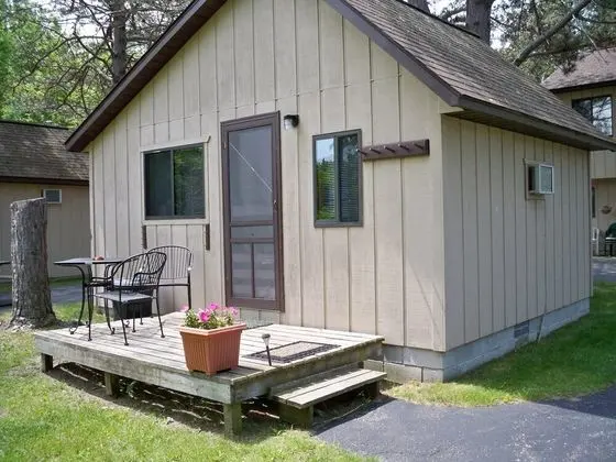 Kulübe, Sigara İçilmez, Nehir Manzaralı (Cabin 2)