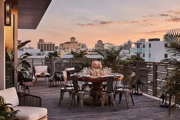 Çatı Katı Süiti (Penthouse) (Skyline)