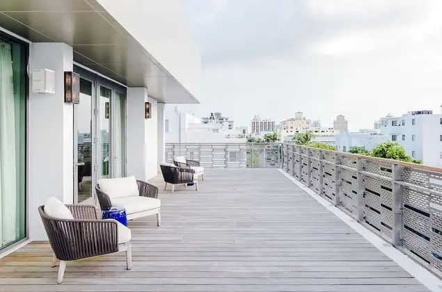 Çatı Katı Süiti (Penthouse) (Skyline)