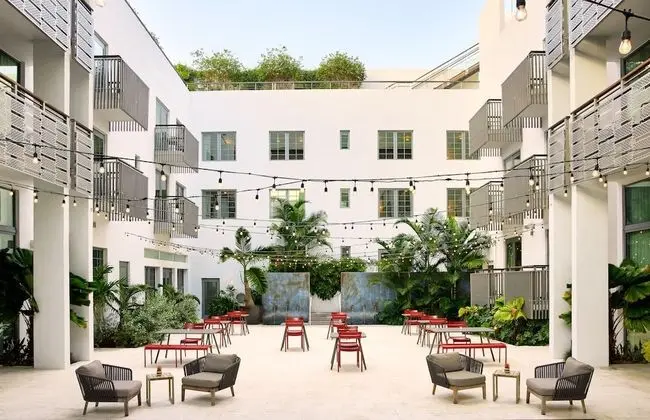 Süit, Balkon (Betsy)