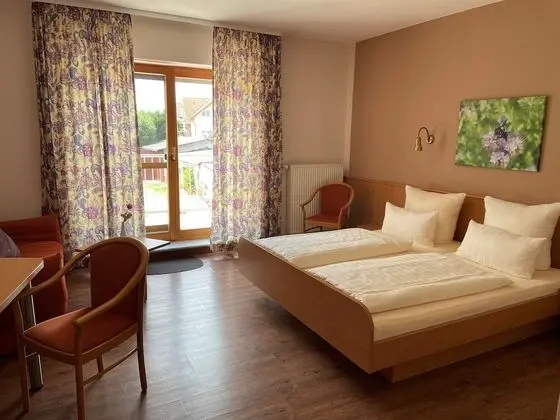 Comfort Tek Büyük Yataklı Oda