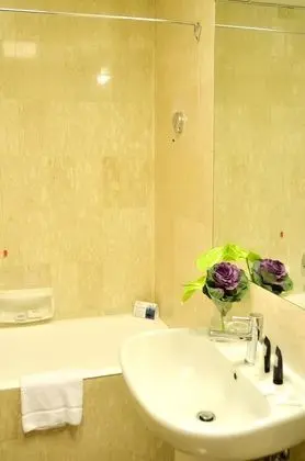 Standard Tek Büyük veya İki Ayrı Yataklı Oda