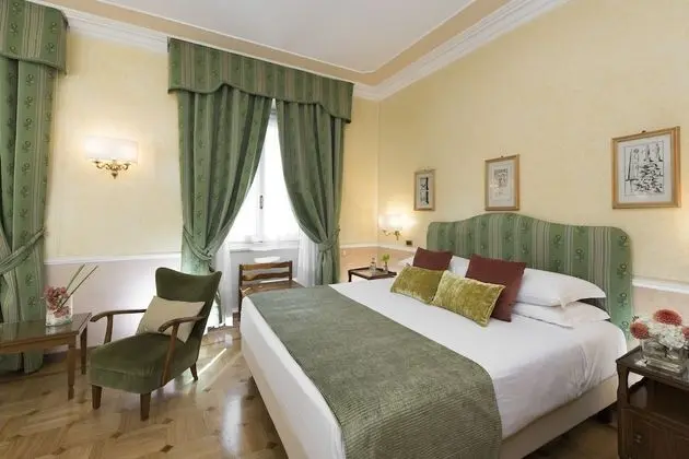 Classic Tek Büyük Yataklı Oda