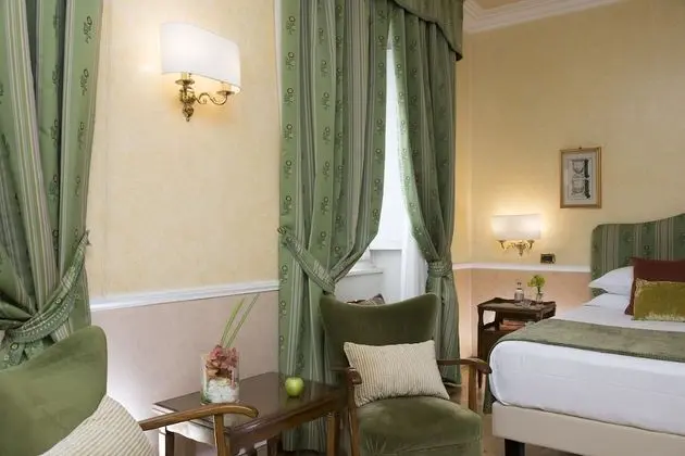 Classic Tek Büyük Yataklı Oda