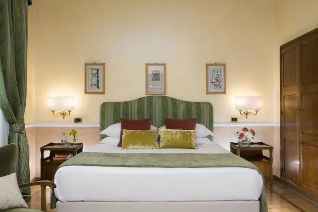 Classic Tek Büyük Yataklı Oda