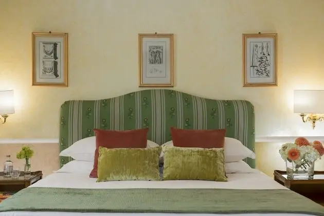 Classic Tek Büyük Yataklı Oda