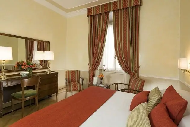 Superior Tek Büyük Yataklı Oda