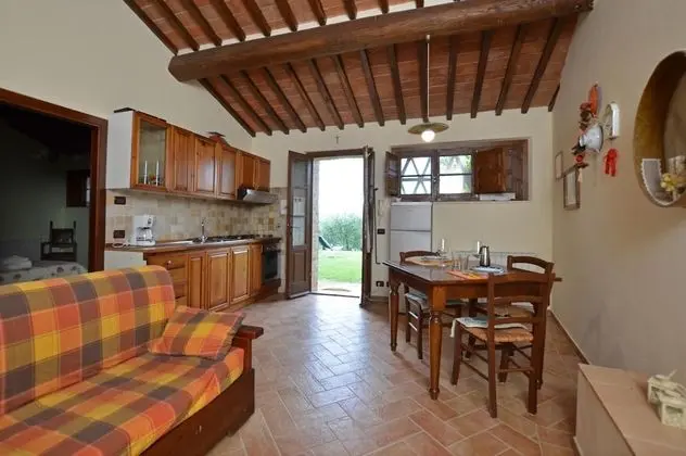 Family Ev, 1 Çift Kişilik Yatak ve Çekyat, Bahçeli (Betulla C)