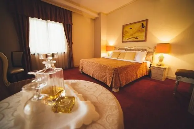Comfort Tek Büyük veya İki Ayrı Yataklı Oda