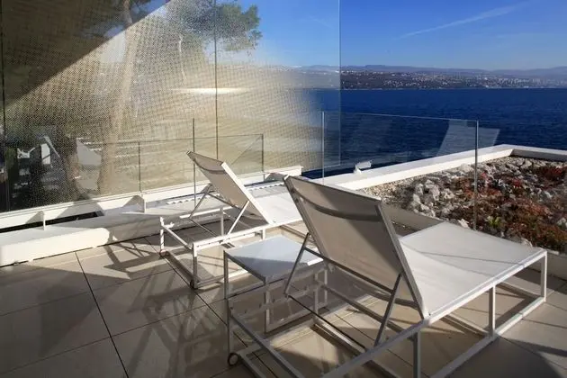 Deluxe Tek Büyük Yataklı Oda, Jakuzi, Deniz Manzaralı