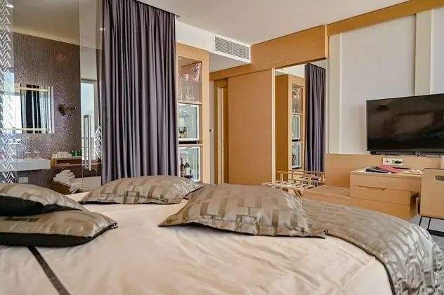 Superior Tek Büyük Yataklı Oda, 1 En Büyük (King) Boy Yatak, Balkon, Deniz Manzaralı