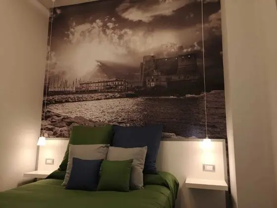 Tek Büyük Yataklı Oda (Castel dell'Ovo)