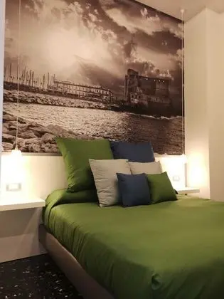 Tek Büyük Yataklı Oda (Castel dell'Ovo)