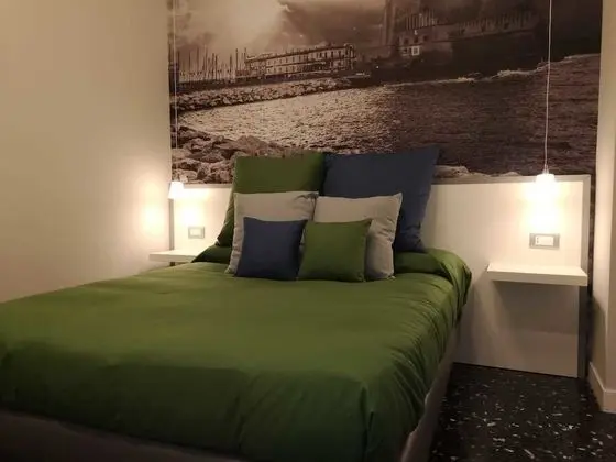 Tek Büyük Yataklı Oda (Castel dell'Ovo)