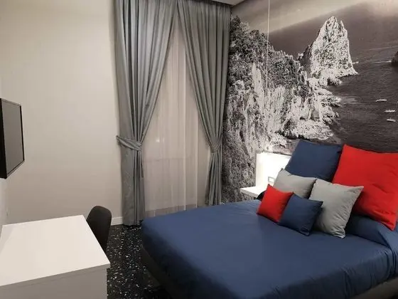 Üç Kişilik Oda (Capri)